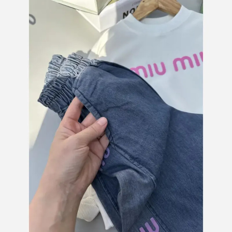 ست بلوز و شلوار لی دخترانه بچگانه طرح Miu Miu دورس لاکرا سایز 45 تا 70